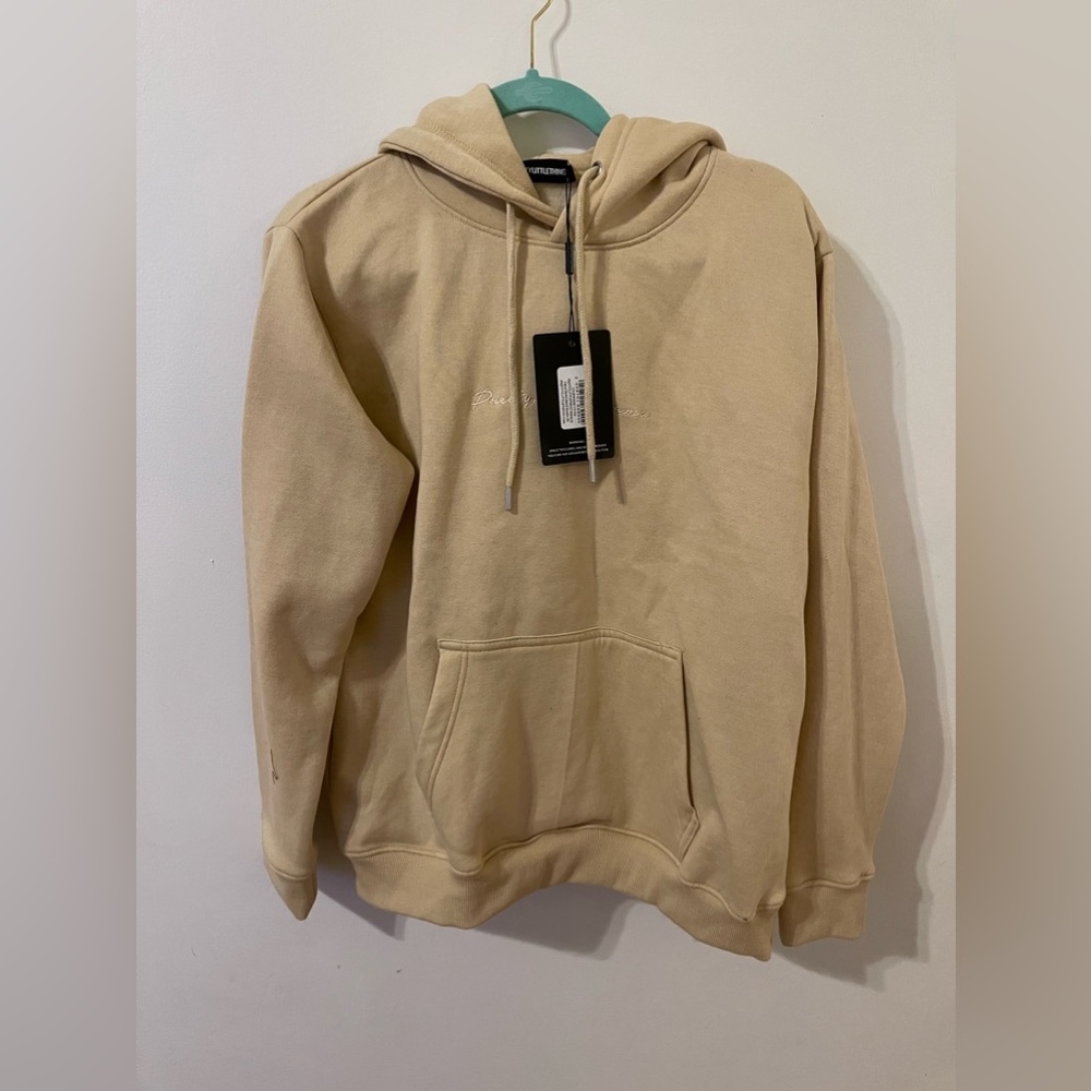 NWT PrettyLittleThing tan hoodie